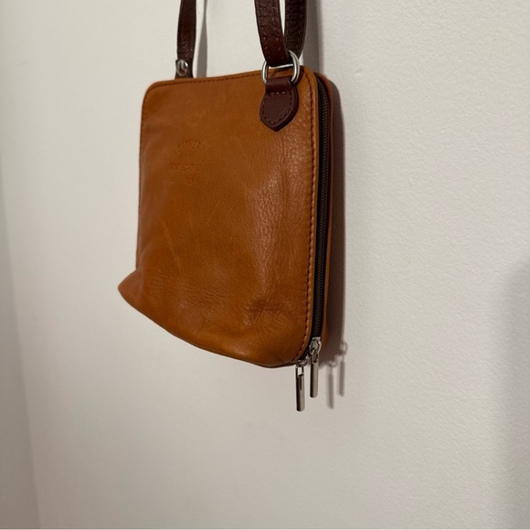Brown Leather Crossbody Bag with Adjustable Strap - Picture 4 of 6